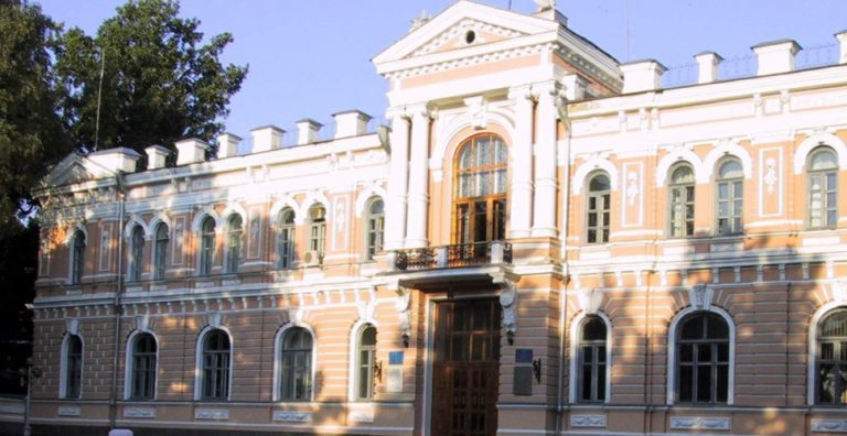 ross university school of medicine, ternopil state medical university. china medical school, studying in spain, mbbs india, studying medicine in the usa, ross university of medicine, suited synonym, travel in china, studienkollege, medical schools in antigua, usmle score range, nasa visitor center,